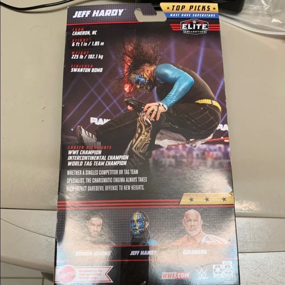 New! WWE Elite Collection “Jeff Hardy” Figure by Mattel - Picture 6 of 11